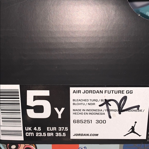 Jordan Future - Picture 3 of 6